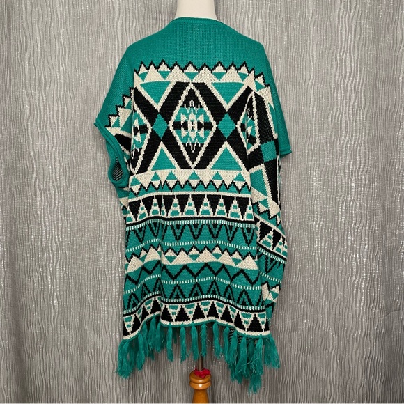 Boho fringe trim open cardigan vest - Picture 3 of 8